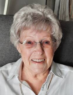 Chamberland Carpentier, Monique
