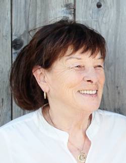 Walsh Laroche, Thérèse